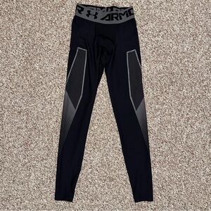 Under Armour HeatGear Boys Black Size Small Compression Performance Leggings
